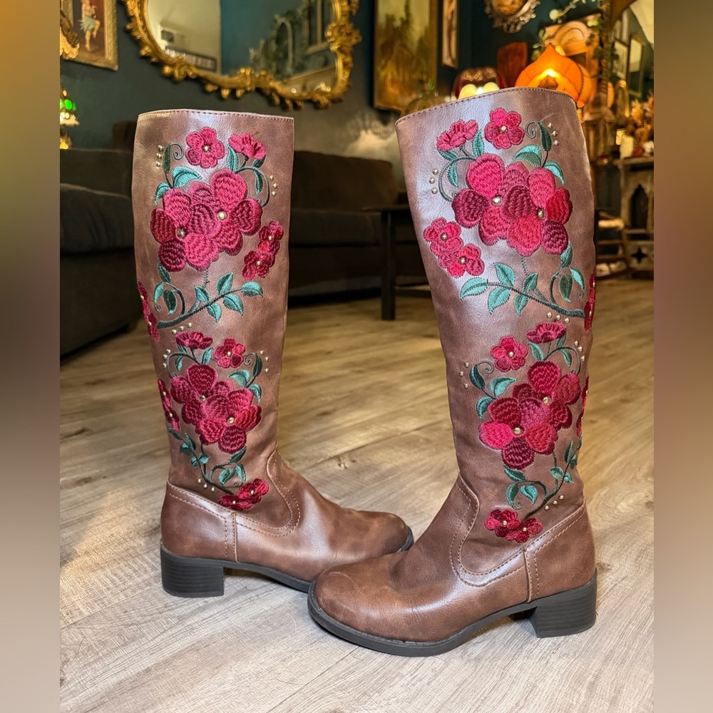 🌹✨ Rare Find – Sam Edelman Circus Floral Davidson Boots ✨🌹